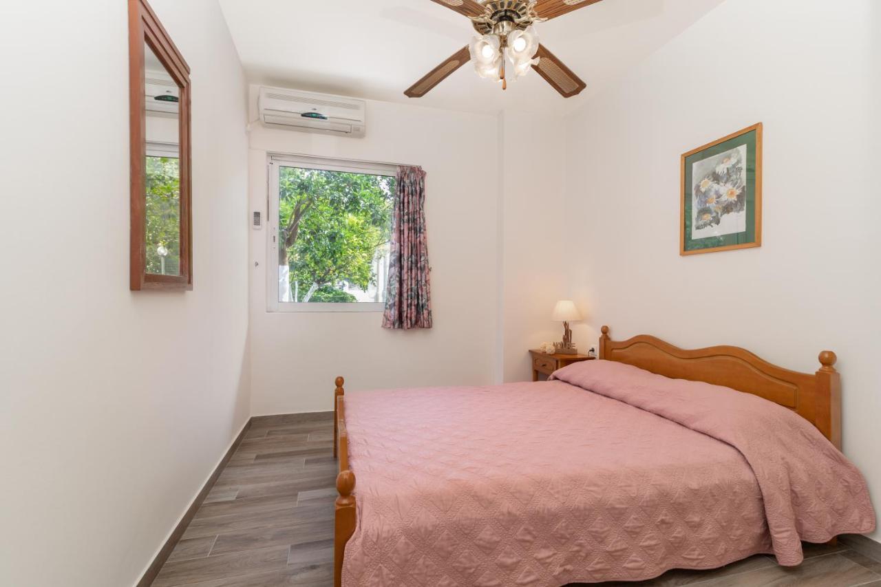 M K Apartments Arkítsa Екстериор снимка