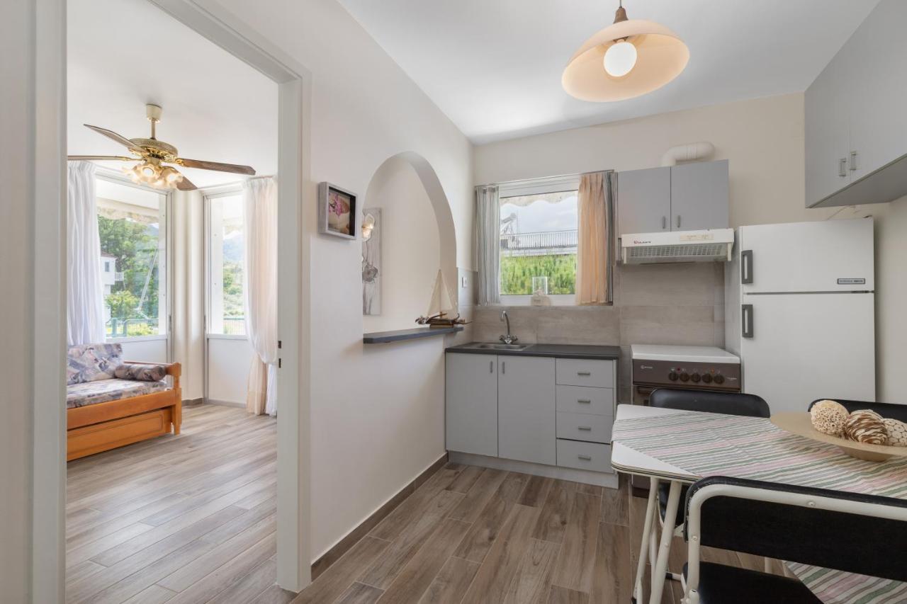 M K Apartments Arkítsa Екстериор снимка